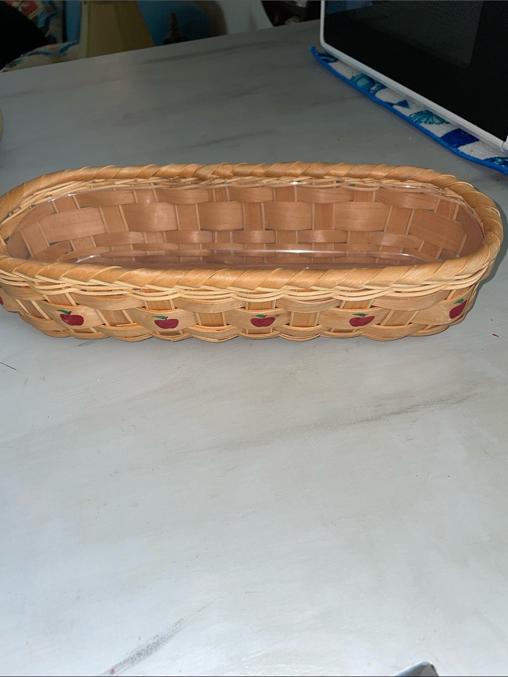 Taskets Renaissance Woven Oval Bread/Cracker Basket w/Apple Accent-plastic liner